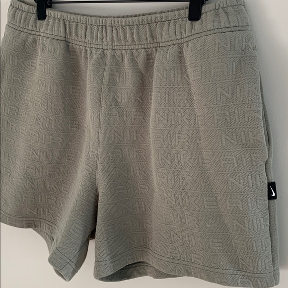 Nike Sportswear Air Men’s Shorts Size Large Allover Logo Jacquard Knit - Picture 1 of 10
